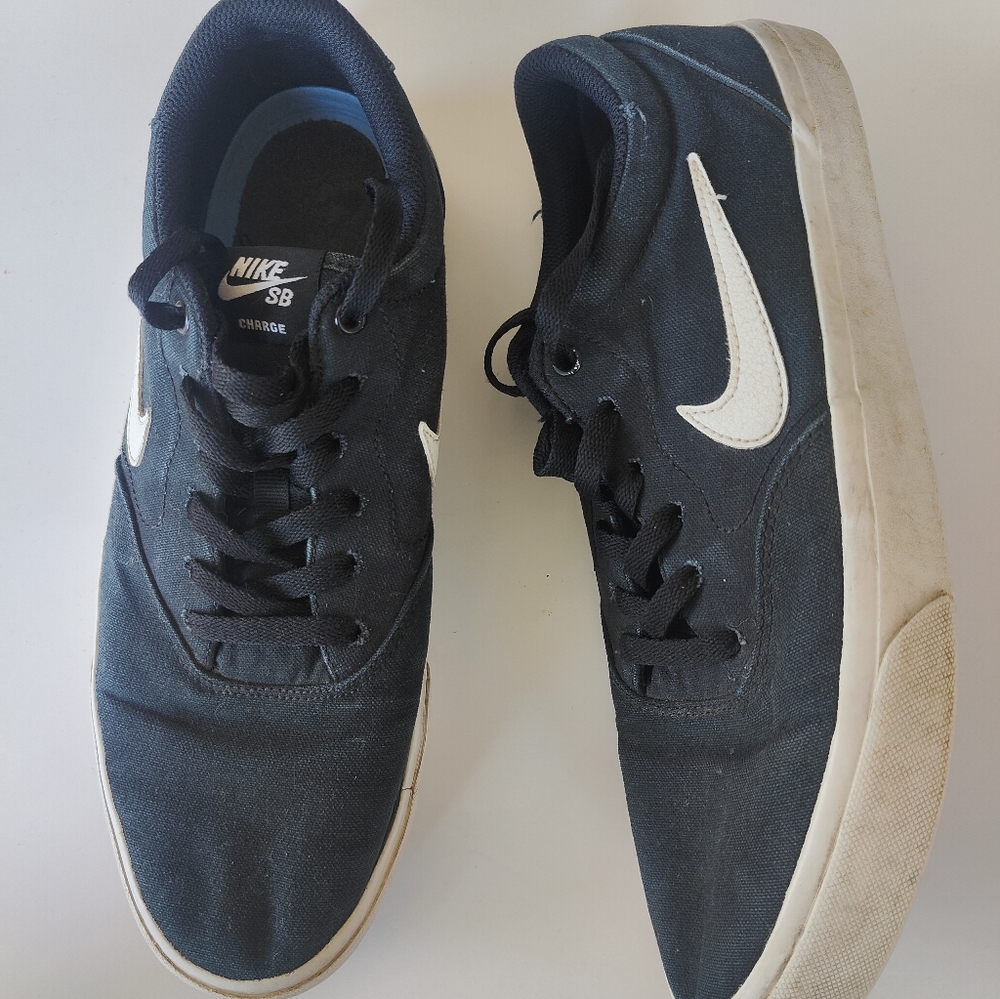 Nike SB Black and White Men's Shoes